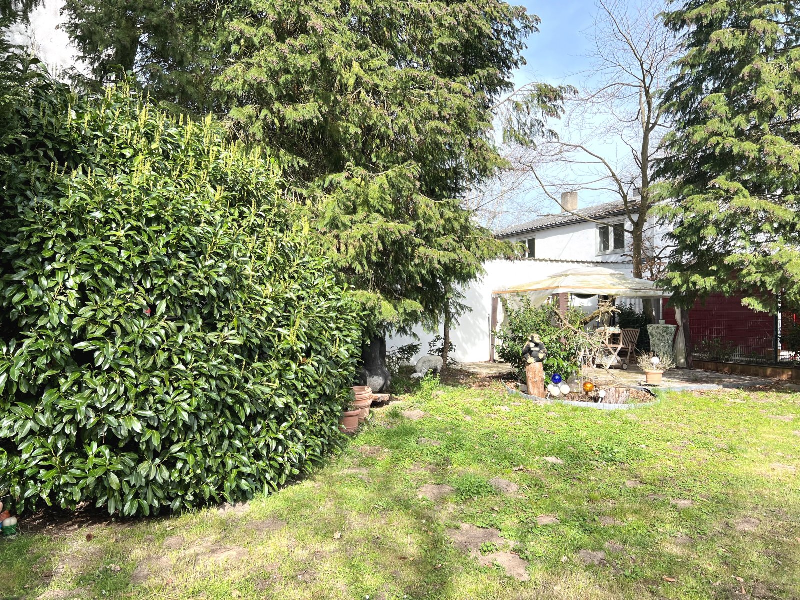 Keine Käuferprovision! Charmante Doppelhaushälfte mit Traumgrundstück in Dreieich/Buchschlag!