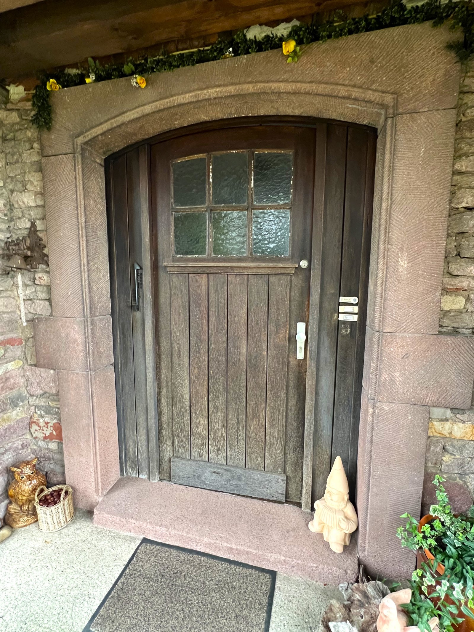 Charmanter Resthof auf einem wunderschönem Grundstück mit 1.590 m² in Dietzenbach!