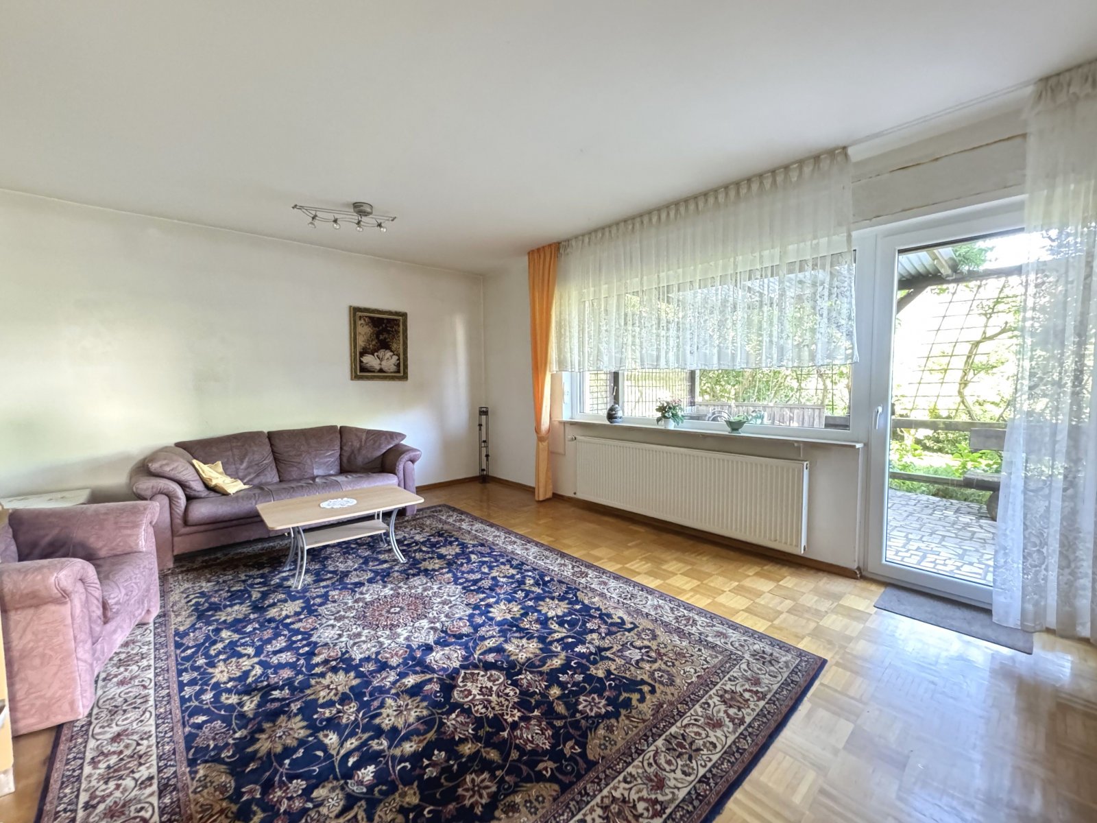 Geräumiges Wohnhaus für 2 Parteien in ruhiger Lage von Rödermark-Urberach!