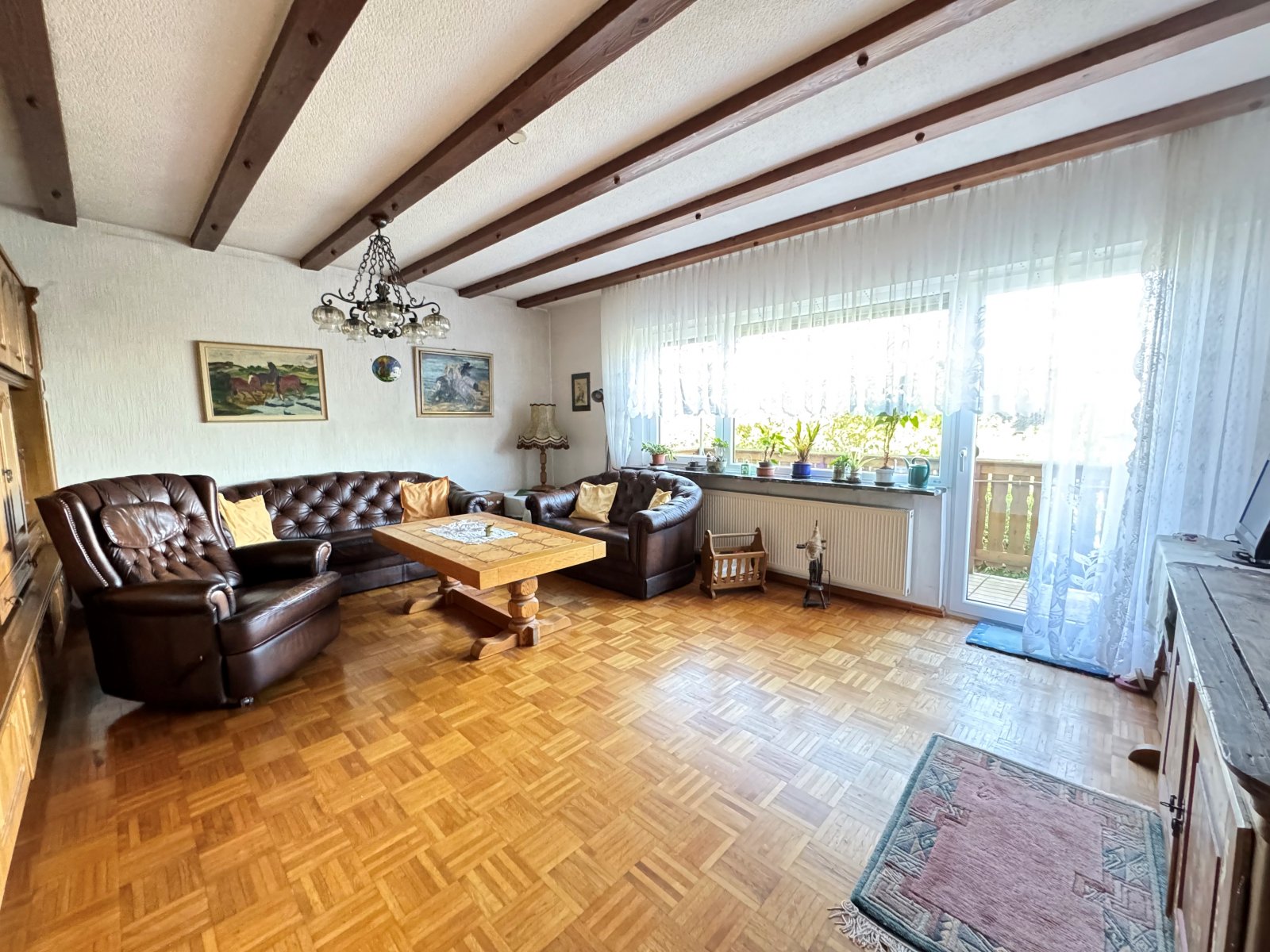 Geräumiges Wohnhaus für 2 Parteien in ruhiger Lage von Rödermark-Urberach!