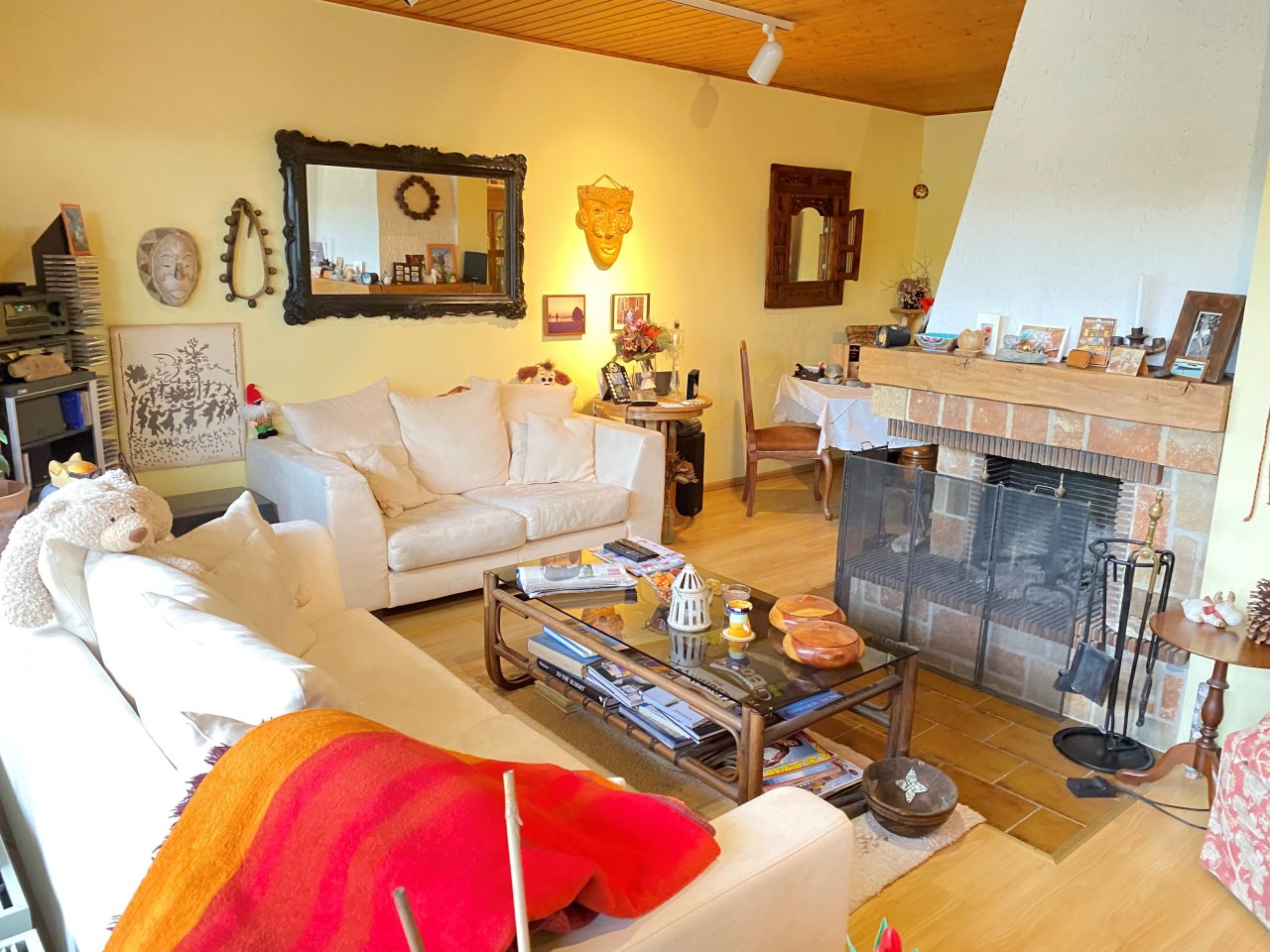 Wohnzimmer mit Kamin Wohnzimmer mit Kamin