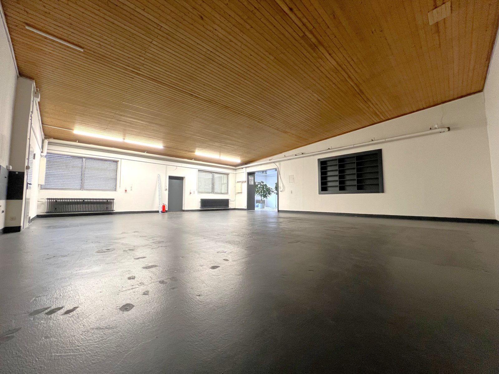 Dietzenbach: Lager- und Produktionshalle mit Büro- und Nebenräumen in Dietzenbach ! Dietzenbach: Lager- und Produktionshalle mit Büro- und Nebenräumen in Dietzenbach !